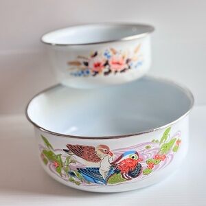 Vintage Enamel Bowl Set Floral Bird Pattern Farmhouse Kitchen Decor